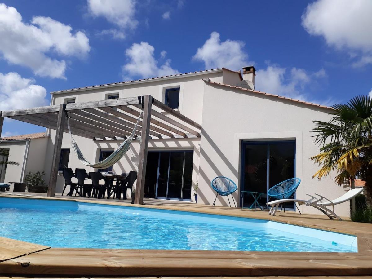 Maison Avec Piscine Bord De Villa